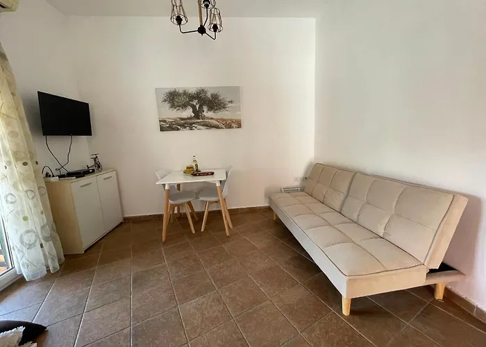 Village House Kalypso 팔레오카스트리차